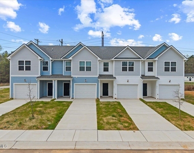 878 John Street - Photo Thumbnail 1