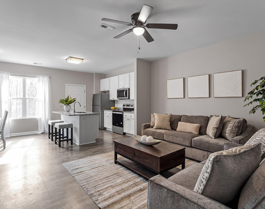 878 John Street - Photo Thumbnail 12