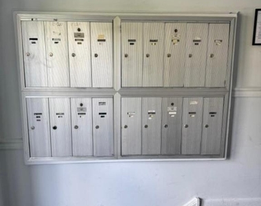 1016 Baltimore - Photo Thumbnail 15