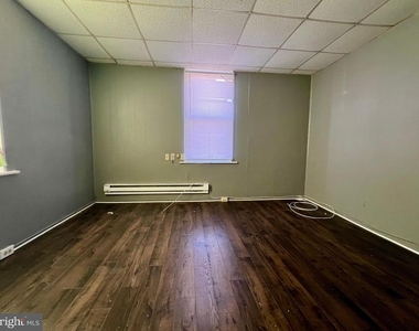 700 Pine Street - Photo Thumbnail 2
