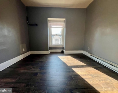 700 Pine Street - Photo Thumbnail 9