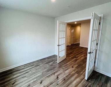 902 Magnolia Lane - Photo Thumbnail 7
