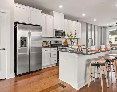 902 Magnolia Lane - Photo Thumbnail 21