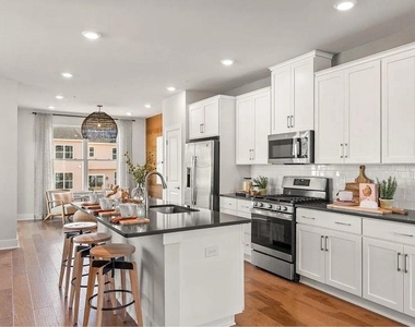 727 Peony Lane - Photo Thumbnail 6