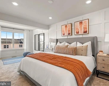 727 Peony Lane - Photo Thumbnail 12