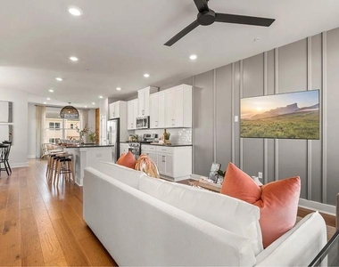 727 Peony Lane - Photo Thumbnail 9