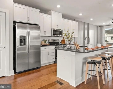 727 Peony Lane - Photo Thumbnail 5