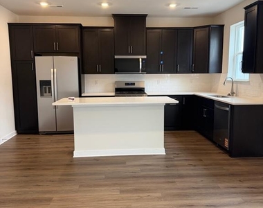 616 Brass Ln - Photo Thumbnail 8