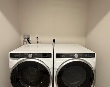 616 Brass Ln - Photo Thumbnail 23