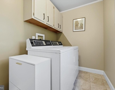 615 W Rosedale Avenue - Photo Thumbnail 12