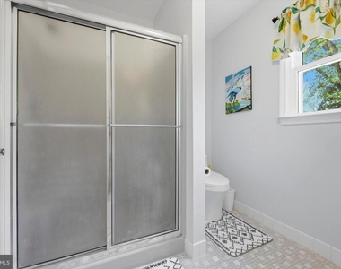 615 W Rosedale Avenue - Photo Thumbnail 16