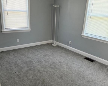 132 Hillcrest Avenue - Photo Thumbnail 12