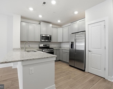 114 King Street - Photo Thumbnail 4