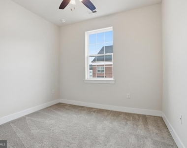 114 King Street - Photo Thumbnail 11