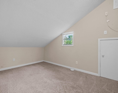307 E F Street - Photo Thumbnail 10