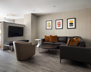West 56th Street - Photo Thumbnail 1