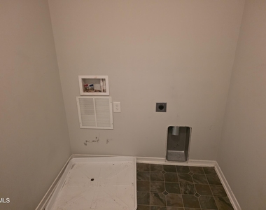 8208 Stone Cellar Drive - Photo Thumbnail 11
