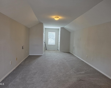8208 Stone Cellar Drive - Photo Thumbnail 5