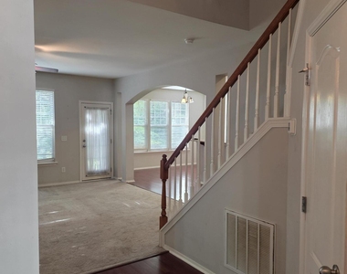 8208 Stone Cellar Drive - Photo Thumbnail 15