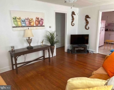 1335 Simpson Avenue - Photo Thumbnail 2