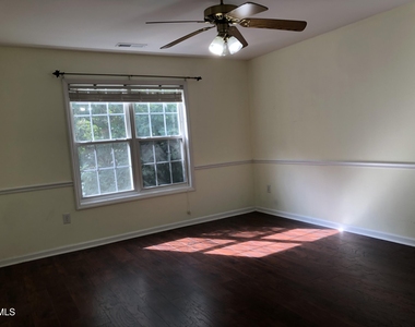 814 Bristol Blue Street - Photo Thumbnail 14