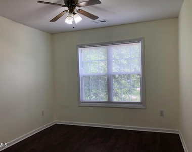 814 Bristol Blue Street - Photo Thumbnail 13