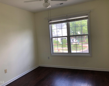 814 Bristol Blue Street - Photo Thumbnail 19
