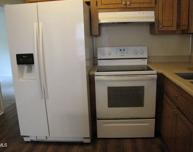 603 E Hammond Street - Photo Thumbnail 6