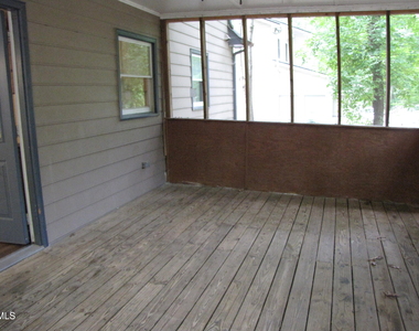 603 E Hammond Street - Photo Thumbnail 19