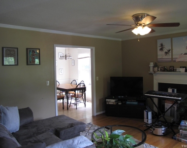 603 E Hammond Street - Photo Thumbnail 2