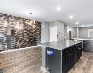 62 Rome Way - Photo Thumbnail 6