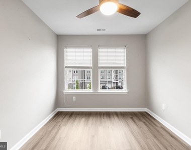 62 Rome Way - Photo Thumbnail 19