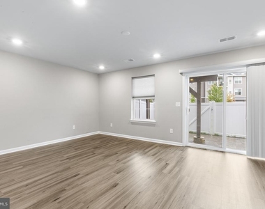62 Rome Way - Photo Thumbnail 14