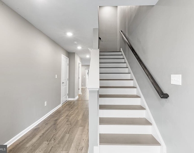 62 Rome Way - Photo Thumbnail 2