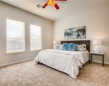 220 Stone Crest Blvd - Photo Thumbnail 9