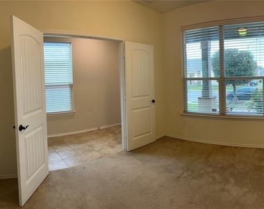 12821 Stoney Ridge Bnd - Photo Thumbnail 7