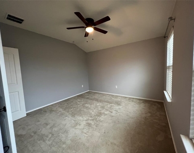 12821 Stoney Ridge Bnd - Photo Thumbnail 20