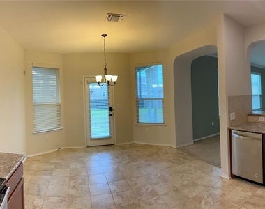 12821 Stoney Ridge Bnd - Photo Thumbnail 9