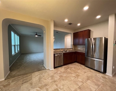 12821 Stoney Ridge Bnd - Photo Thumbnail 6