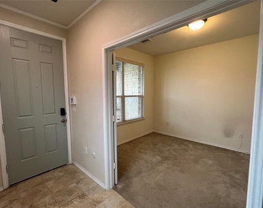 12821 Stoney Ridge Bnd - Photo Thumbnail 8