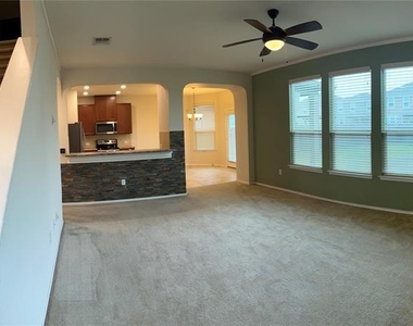 12821 Stoney Ridge Bnd - Photo Thumbnail 4
