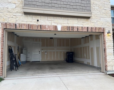 12821 Stoney Ridge Bnd - Photo Thumbnail 25