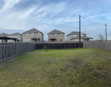 12821 Stoney Ridge Bnd - Photo Thumbnail 22