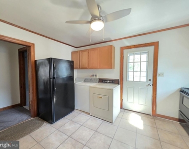 1017 Tyler Avenue - Photo Thumbnail 8