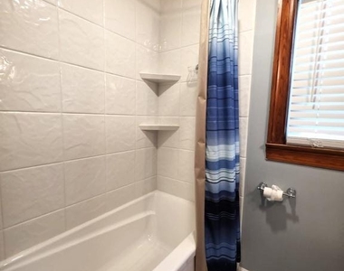1017 Tyler Avenue - Photo Thumbnail 14