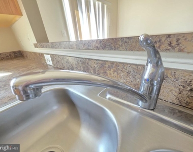 234 Garrison Way - Photo Thumbnail 7