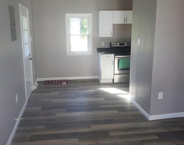 12512 Stone Bridge Drive - Photo Thumbnail 12