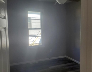 12512 Stone Bridge Drive - Photo Thumbnail 15