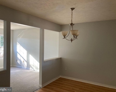 11232 Cristins Circle - Photo Thumbnail 7