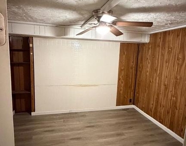 14818 Belle Ami Drive - Photo Thumbnail 22